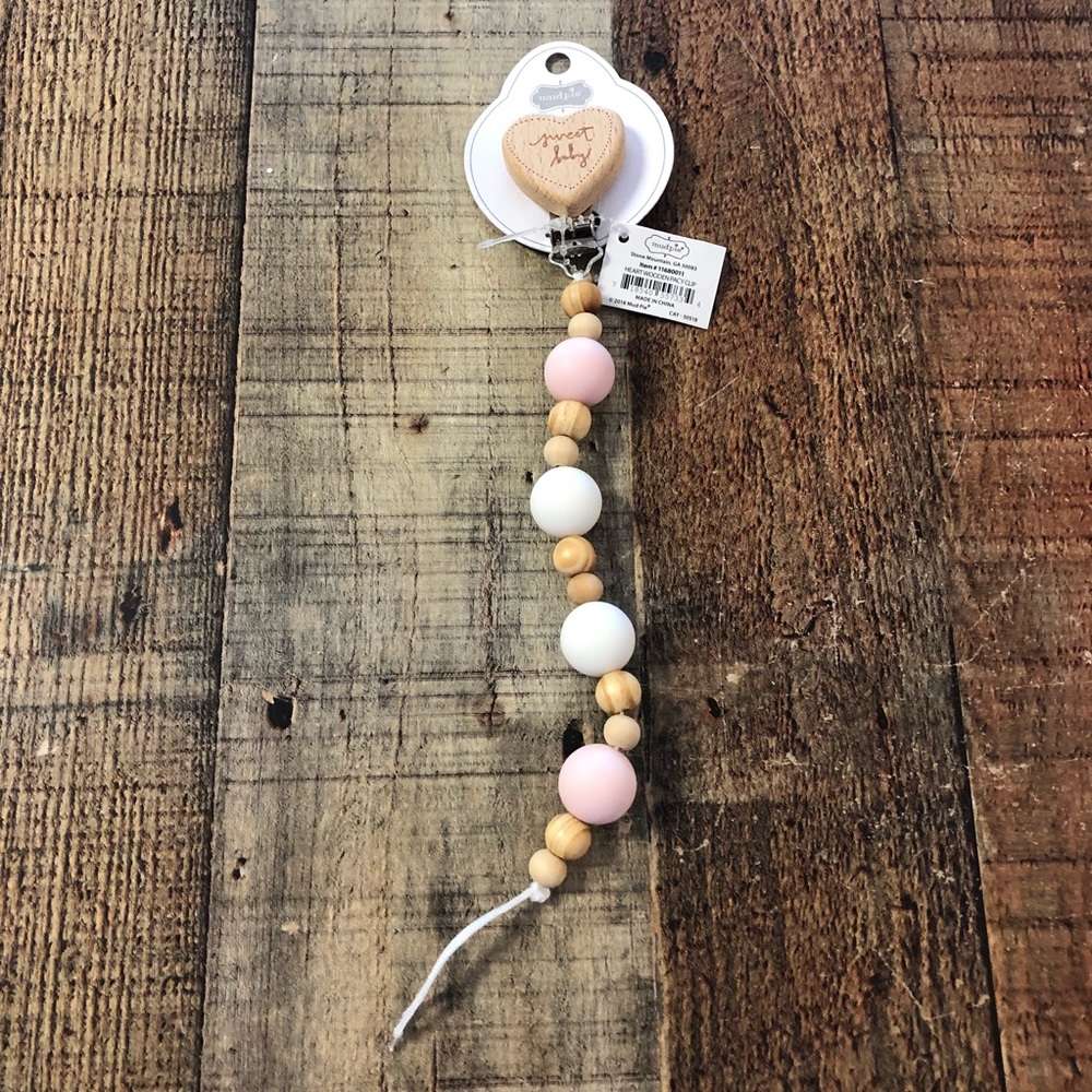 NWT WOODEN PACY CLIP